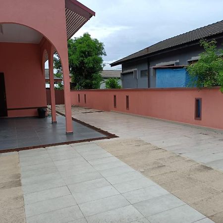 קואלה טרנגאנו Bj Villa Homestay מראה חיצוני תמונה