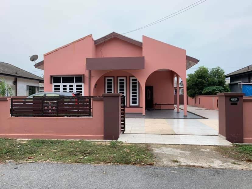 קואלה טרנגאנו Bj Villa Homestay מראה חיצוני תמונה