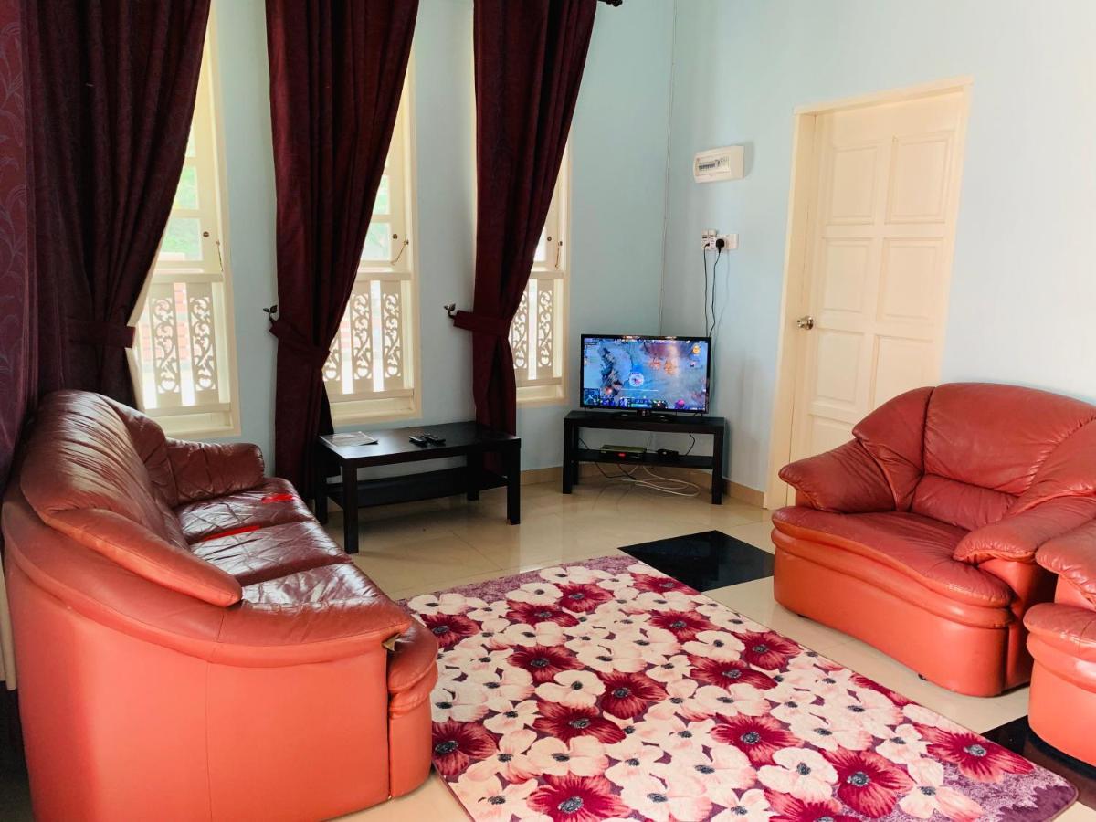 קואלה טרנגאנו Bj Villa Homestay מראה חיצוני תמונה