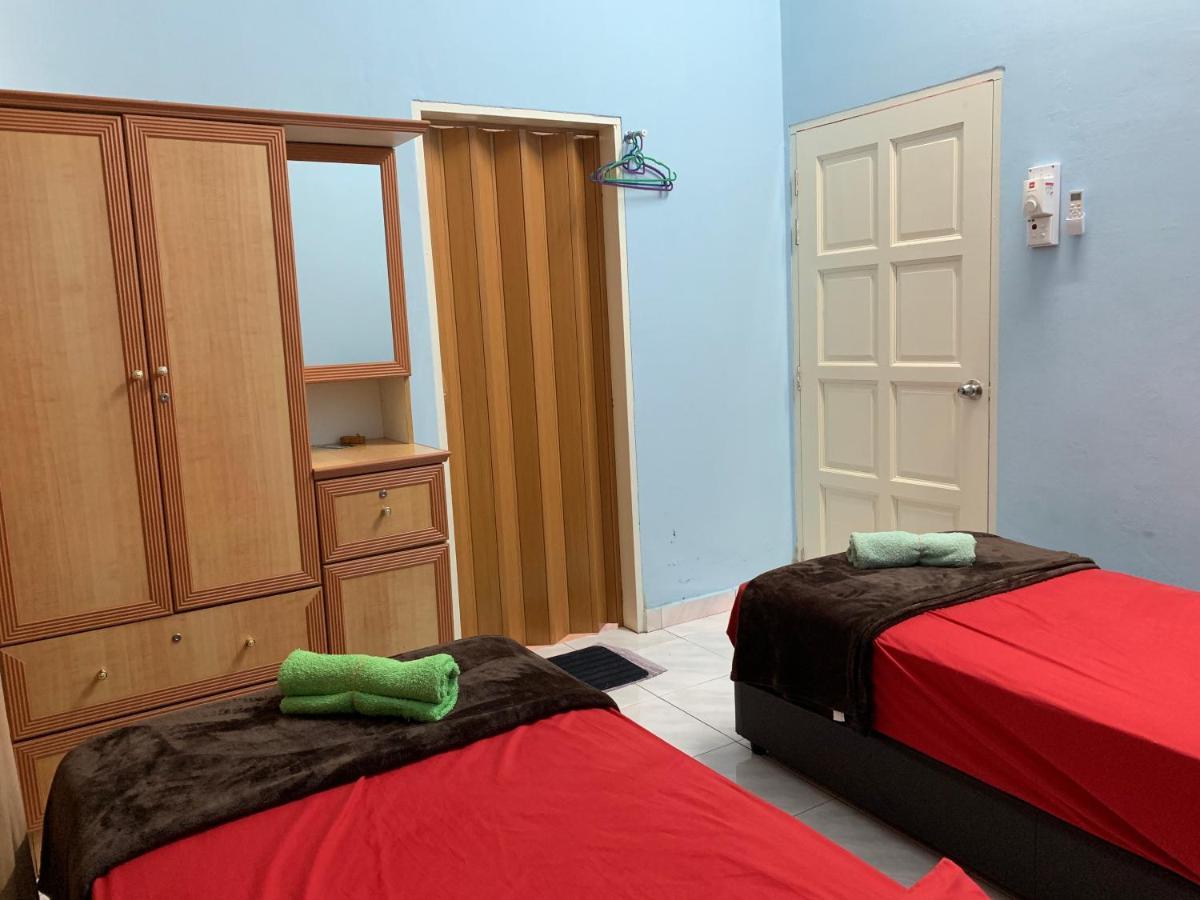 קואלה טרנגאנו Bj Villa Homestay מראה חיצוני תמונה